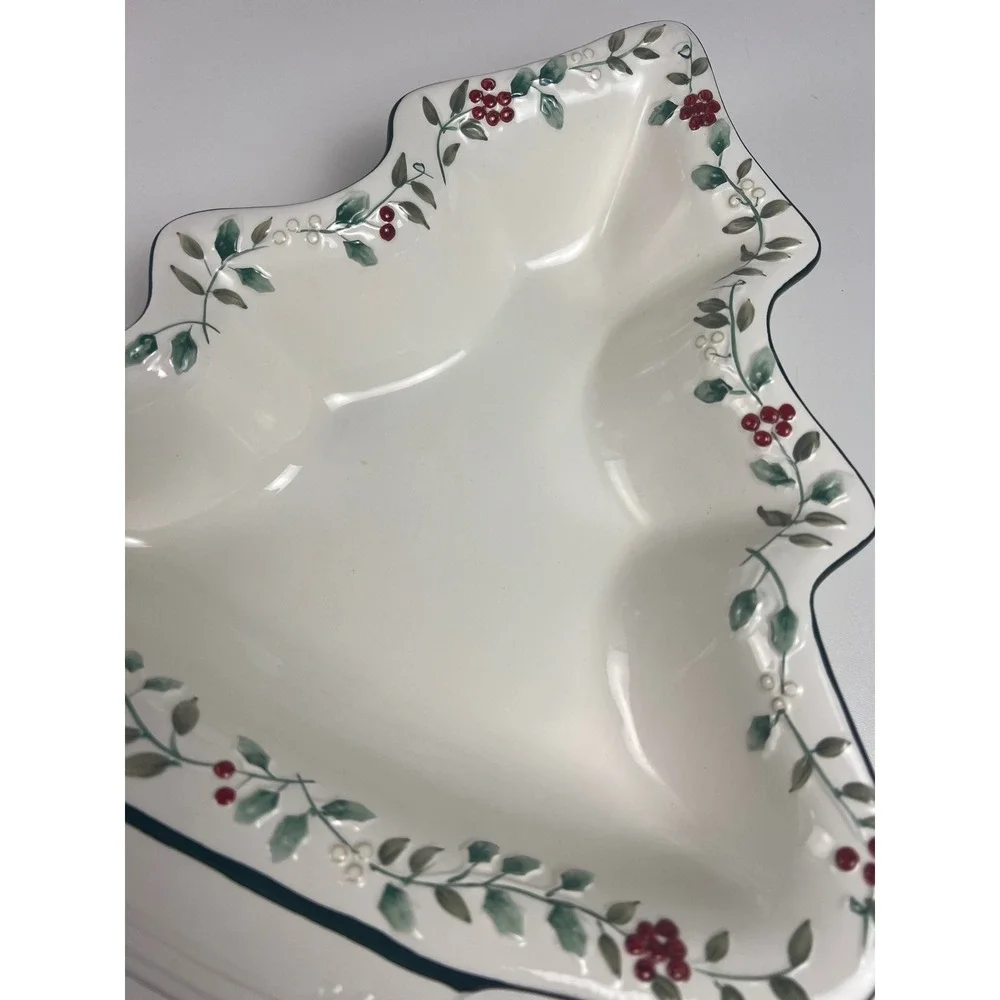 Pfaltzgraff winterberry christmas